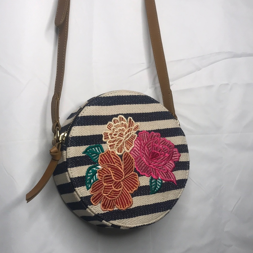 Chico’s Spring Circle Box Floral Stripe Purse with Card Slots
